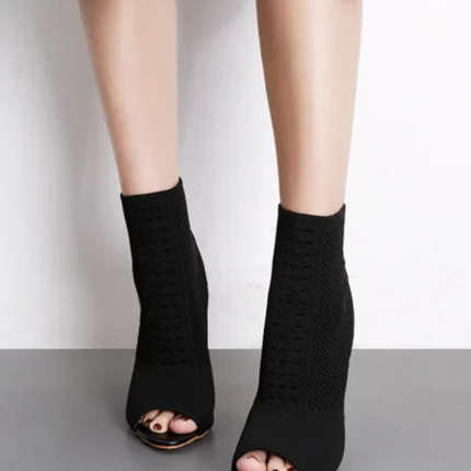 Elara Peep-Toe Heel (Black)