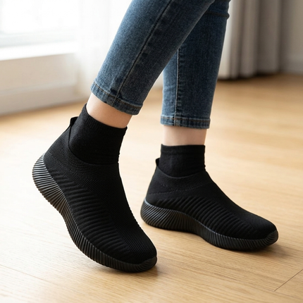 Ava Sneaker (Black)