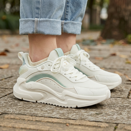 Luna Sneaker (White/Green)