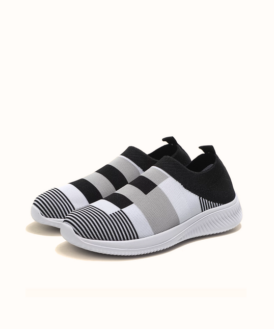 Mia Sneaker (Black)