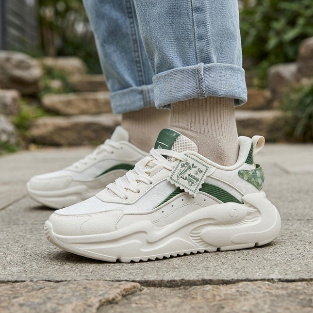 Luna Sneaker (Sage Green)